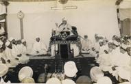 43rd Da’i e Mutlaq Muqaddas Maulaa Saiyedna Yusuf Nooruddin saheb (aq) delivering Wa’az Mubaarak of Moharram ul-Haraam after the old Mosque Masjid-e-Ziyaii was pulled down and the ta’meer of the new mosque began in 1966